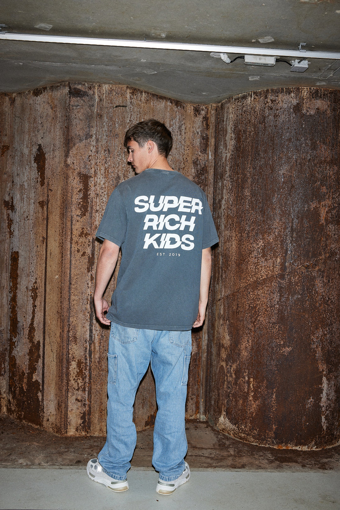 'Super Rich Kids' T-Shirt Acid Wash Grey & White logo