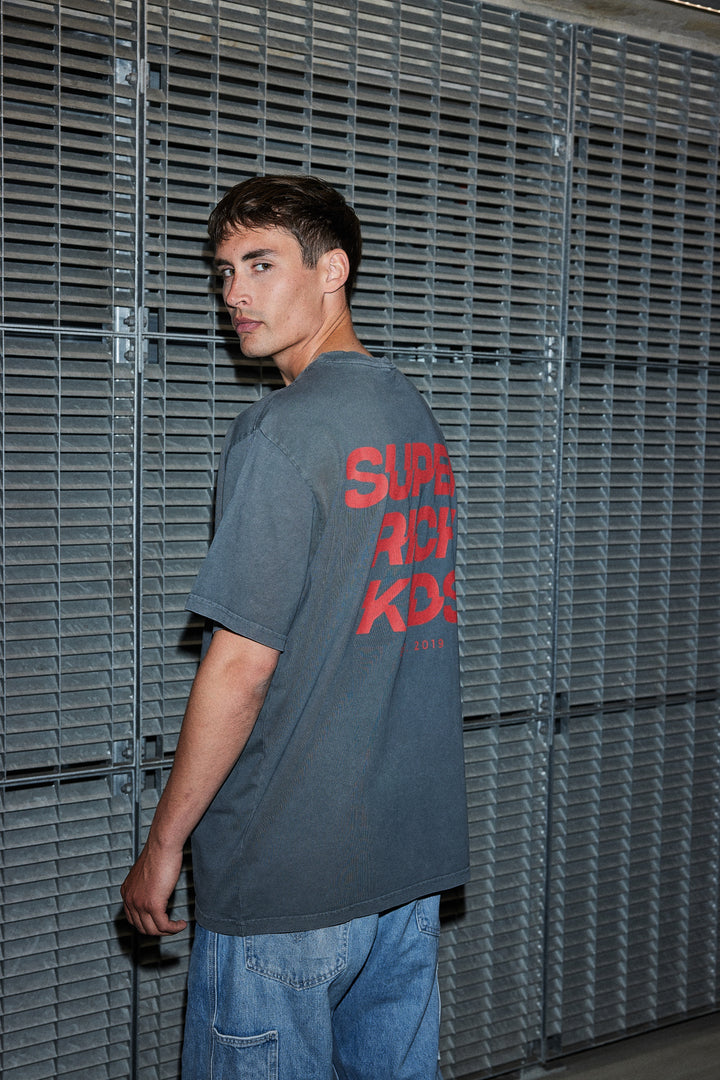 'Super Rich Kids' T-Shirt Acid Wash Grey & Red logo