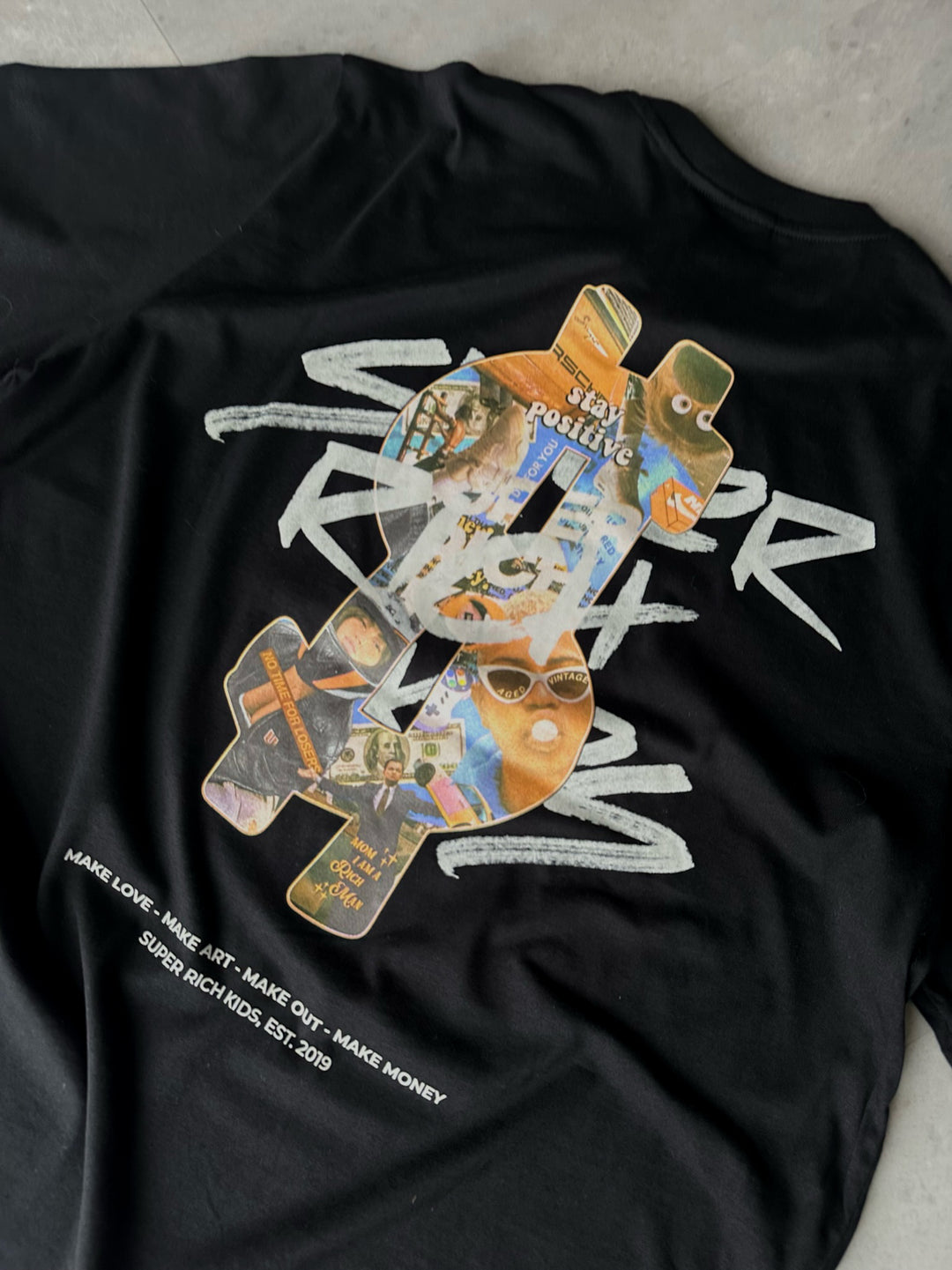 T-Shirt 'Stay Positive' Black