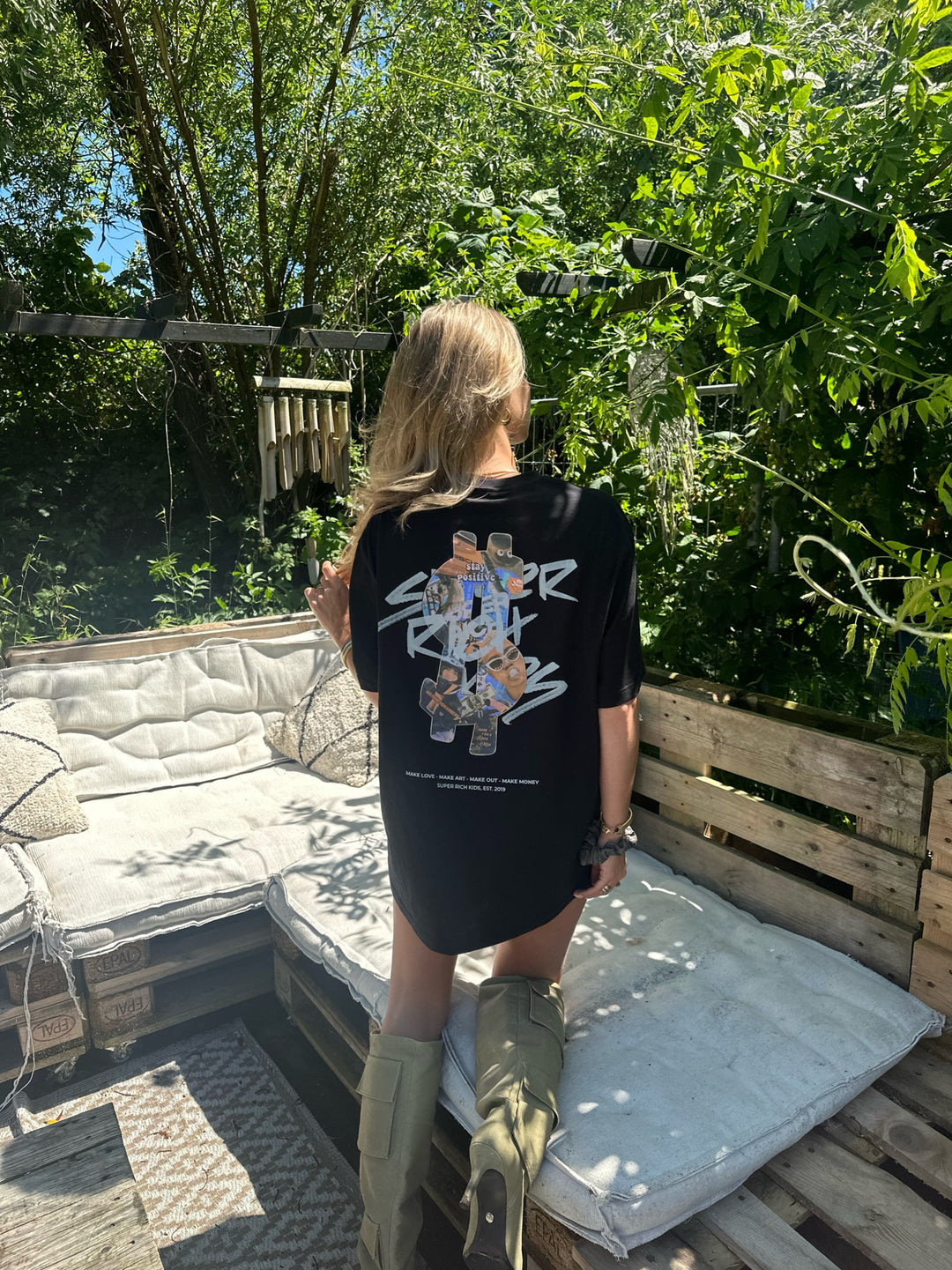 T-Shirt 'Stay Positive' Black