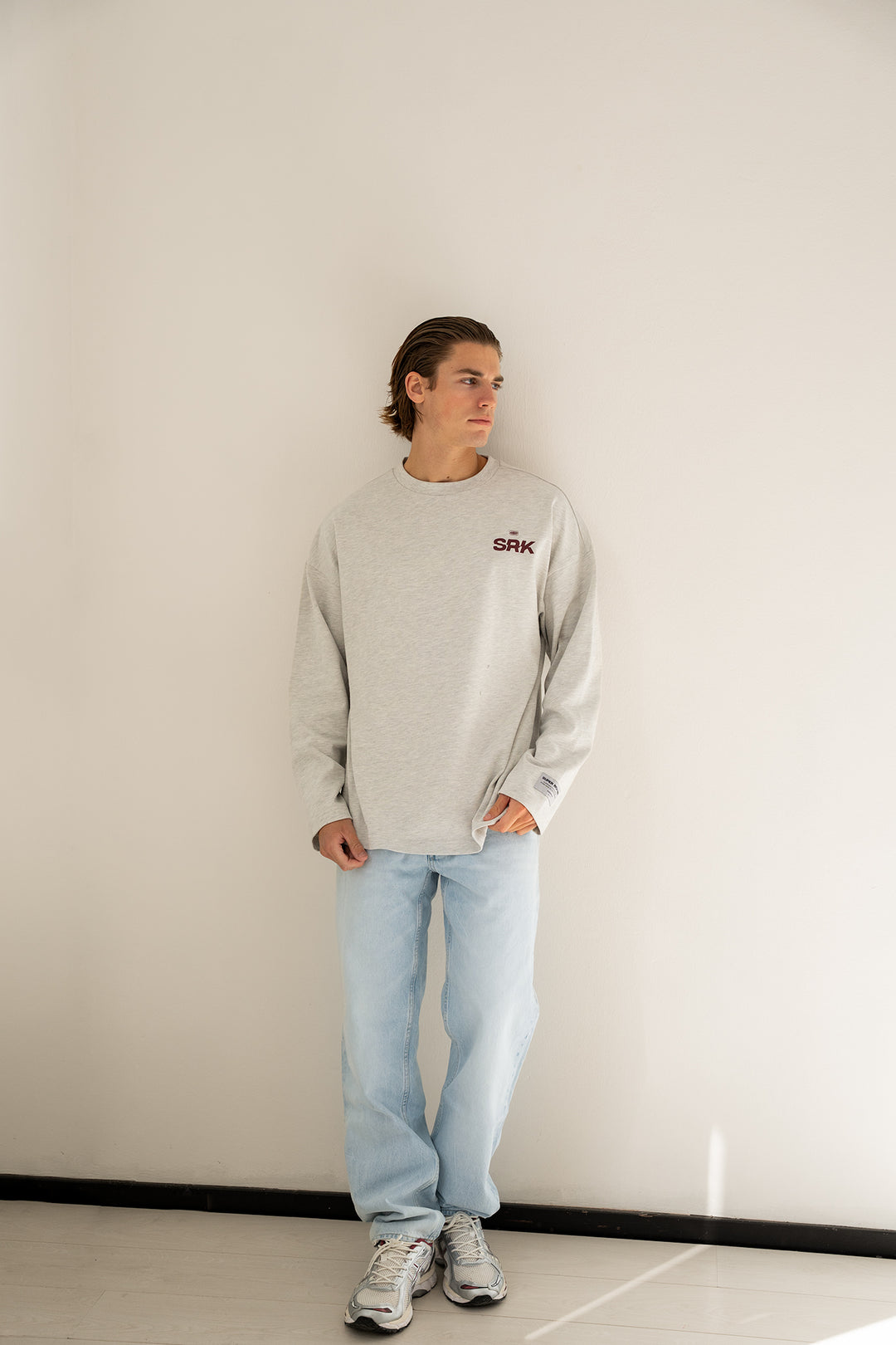 'THE NEW RICH' Longsleeve tee 'Grey Melange & Burgundy'