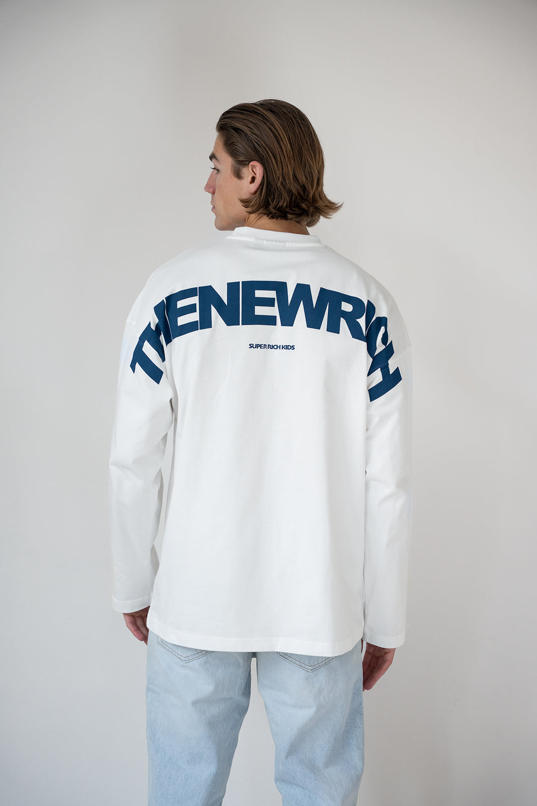 'THE NEW RICH' Longsleeve tee ‘Off white & Navy’