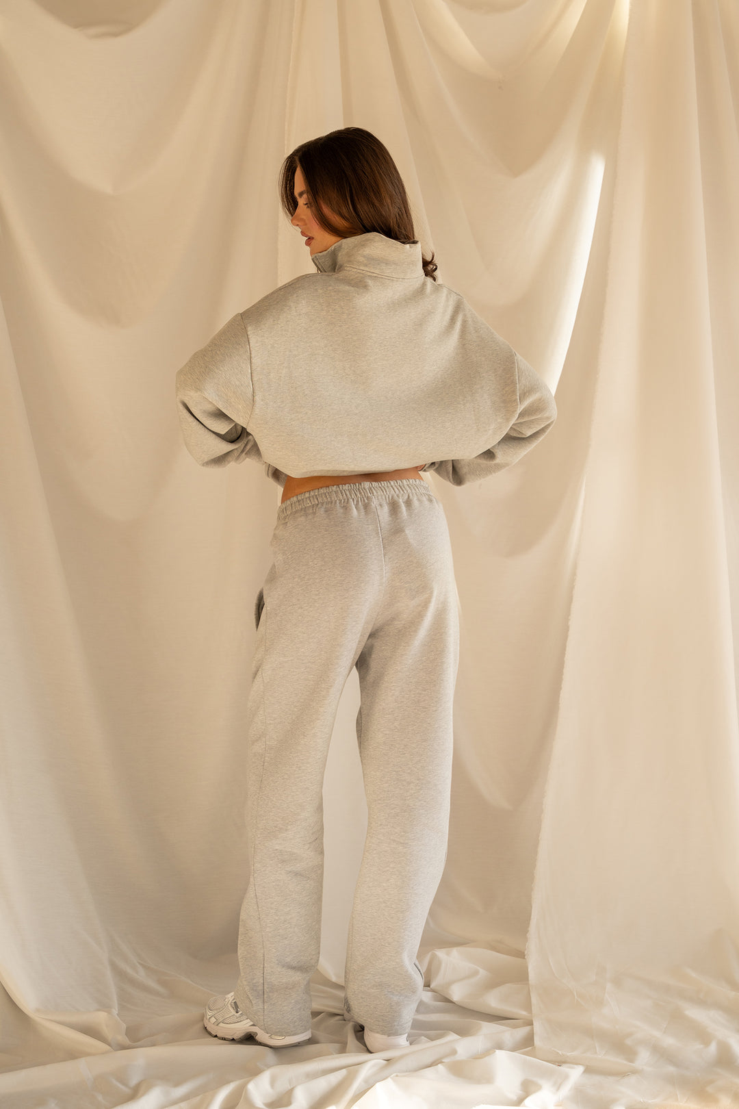 'The New Rich' Straight joggers 'Grey Melange & Burgundy'