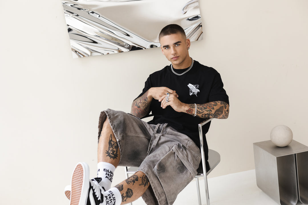 T-Shirt 'Love yourself' Black