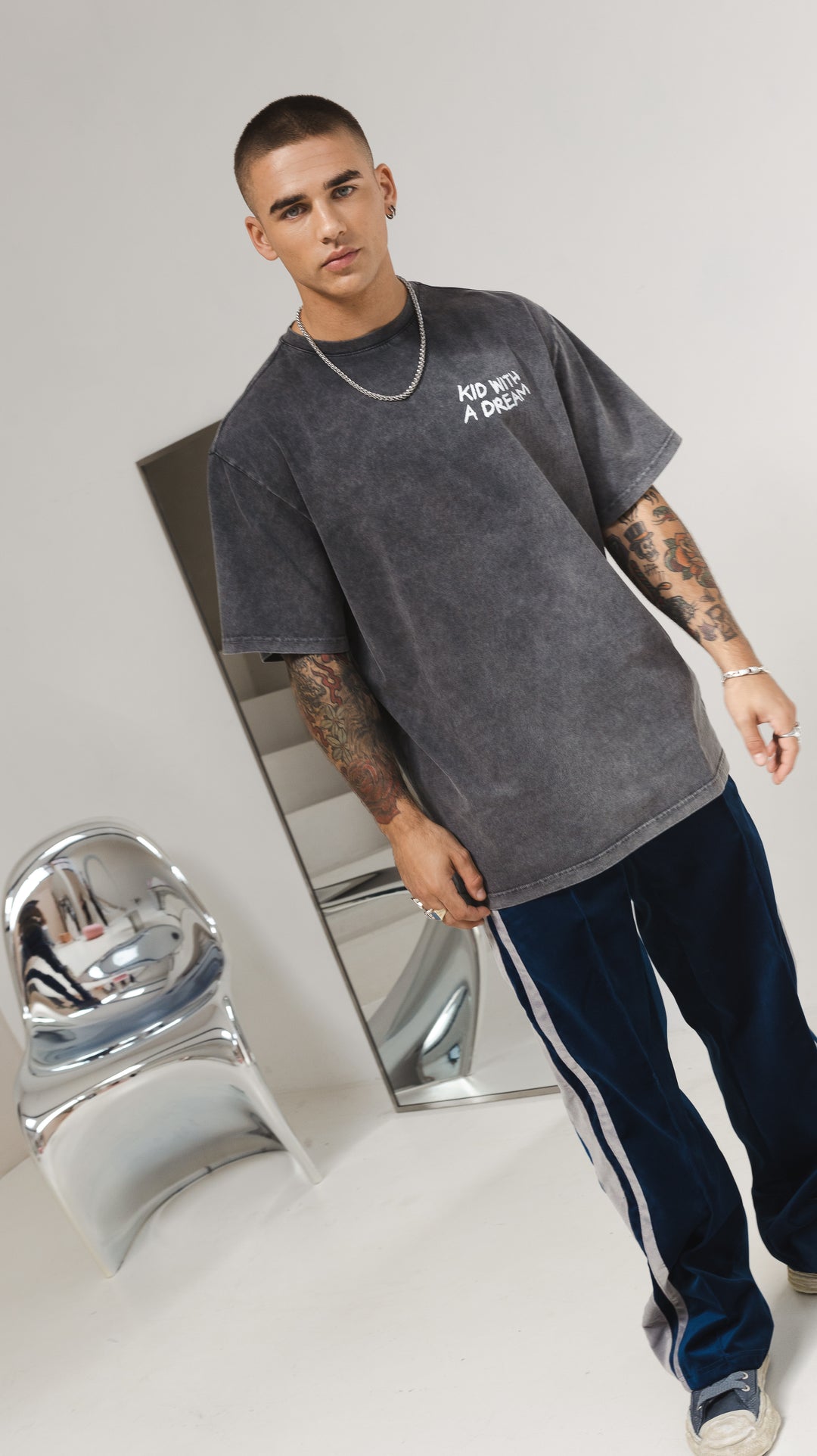 'Kid With a Dream' T-Shirt Acid Wash Grey