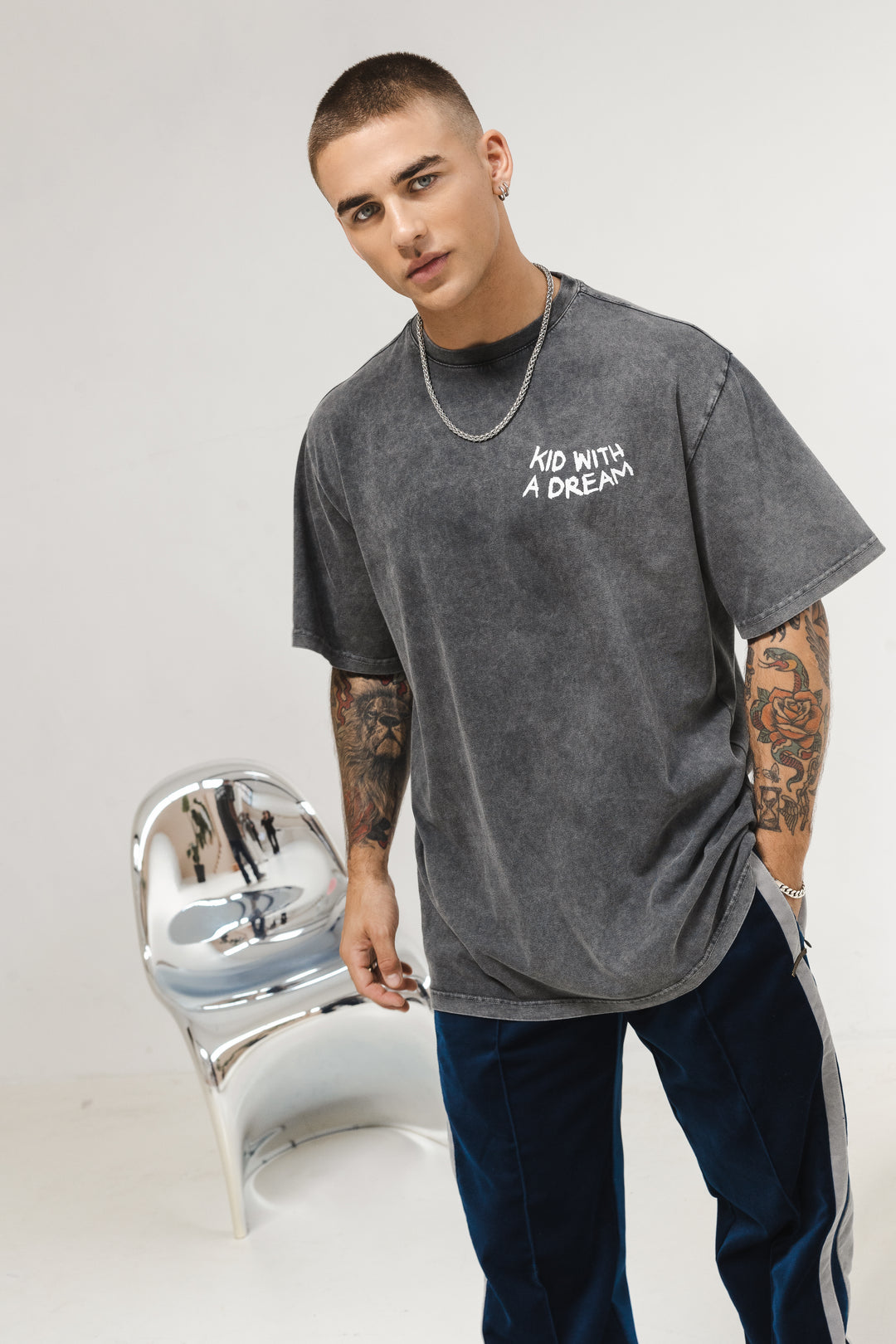 'Kid With a Dream' T-Shirt Acid Wash Grey