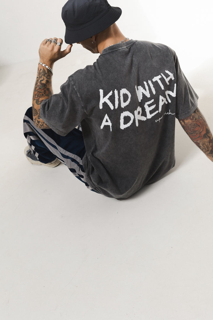 'Kid With a Dream' T-Shirt Acid Wash Grey