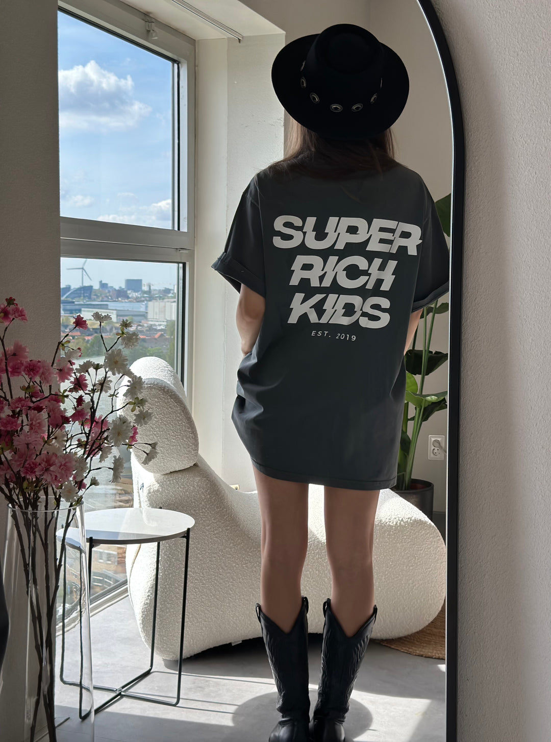 'Super Rich Kids' T-Shirt Acid Wash Grey & White logo