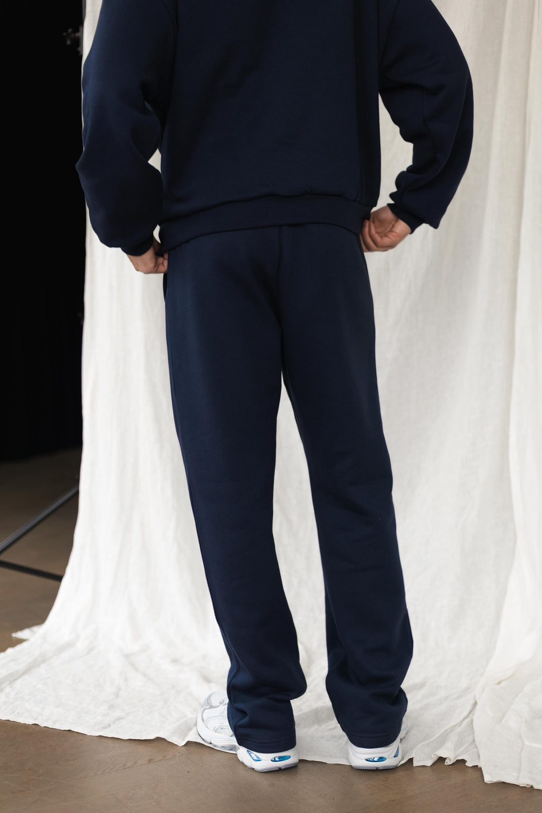 'The New Rich' Sweater 'Navy'